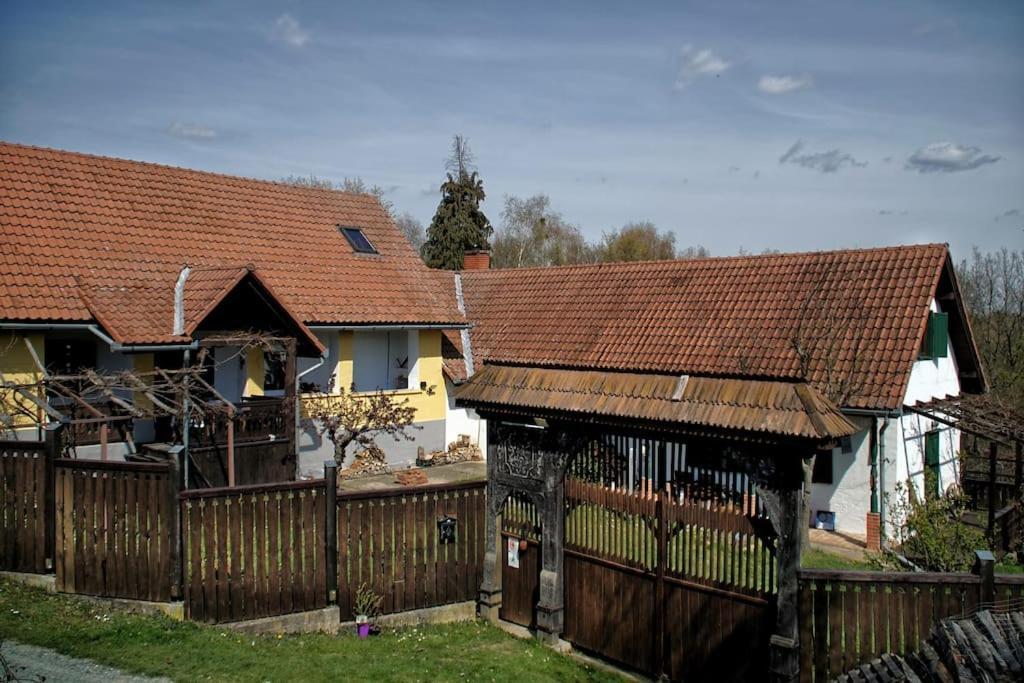 Stilvolles Landhaus im Dreiländereck Felsőszölnök Exterior foto